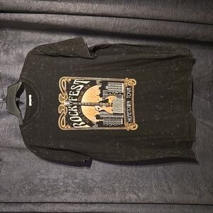 Maurice's T-shirt